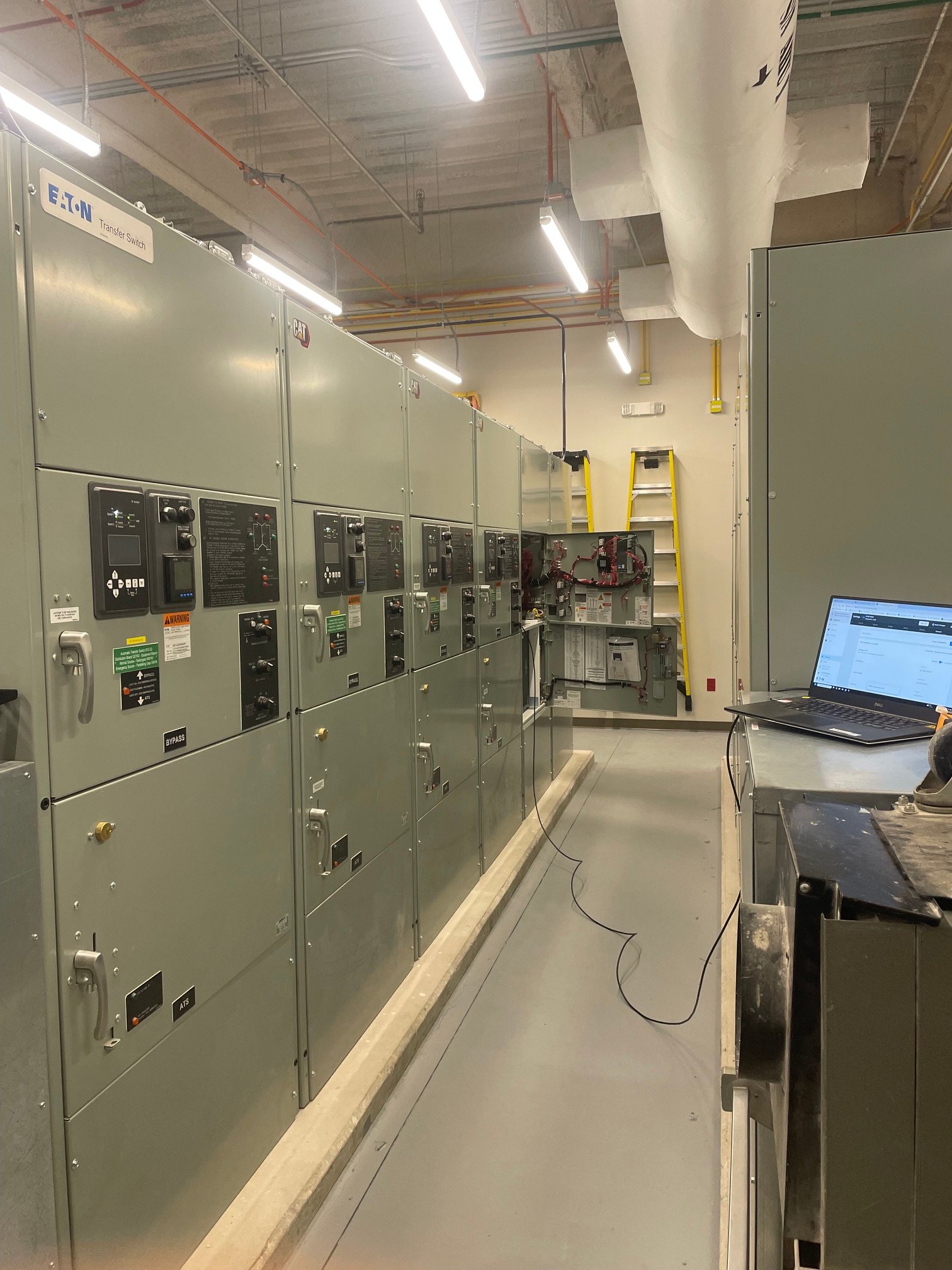 Eaton paralleling switchgear and ATS installation